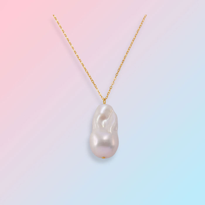 Lustrous Pearl Necklace